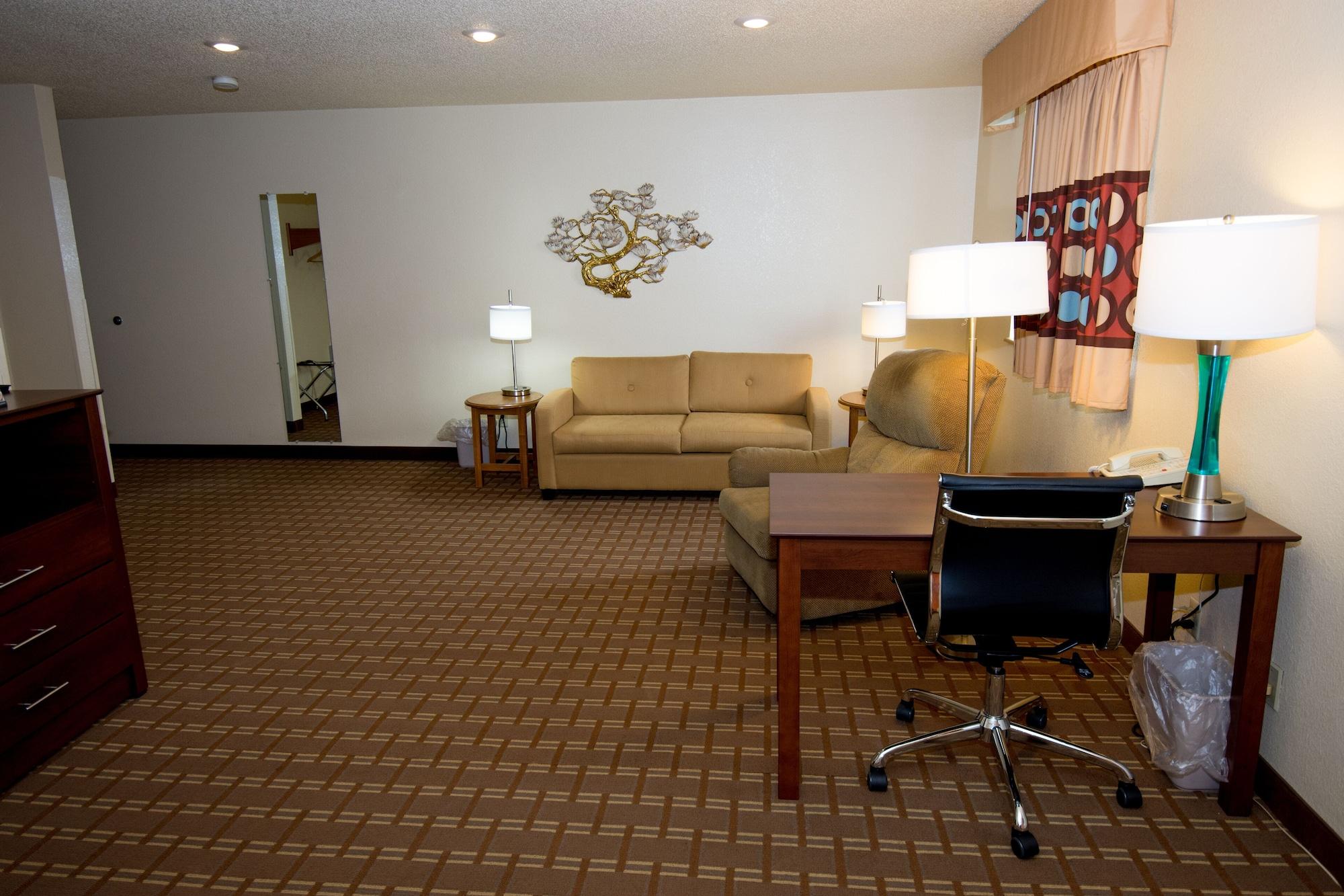 Super 8 By Wyndham Altoona Hotel Екстериор снимка